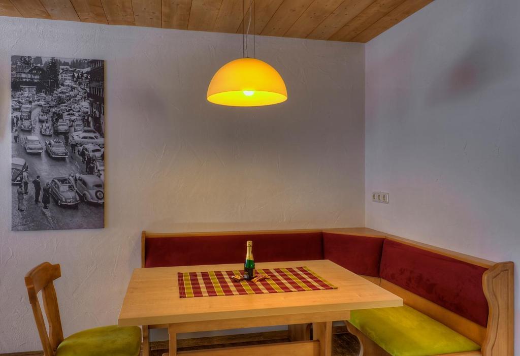 Appartement Ferien-Schloessle Michaela à Riezlern Chambre photo