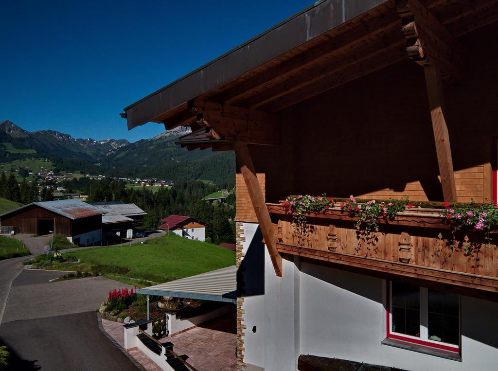 Appartement Ferien-Schloessle Michaela à Riezlern Extérieur photo